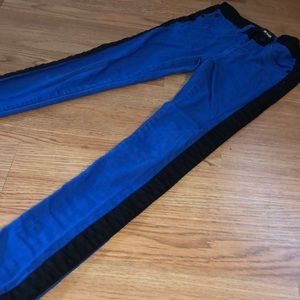 Girls 12 Hudson Jeans with black on the sides😆